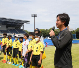 第45回 全国スポーツ少年団交流大会 相手をたたえるセレモニー (春照) の様子 (2022/8/14) Photo by 佐藤茂樹 Sposho-Men_AS-Suijo_20220814_pic82