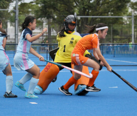 第46回 全国スポーツ少年団交流大会 最終日 女子決勝トーナメント 決勝戦 (各務原オレンジ vs 春照) の様子 (2023/8/13) Photo by 鈴崎哲夫 U12hockey_Natchamp-Women_19F-K-S_20230813_pic11