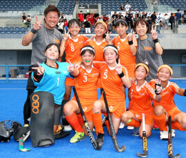 第46回 全国スポーツ少年団交流大会 女子優勝・各務原オレンジスポーツ少年団 (連覇・2回目、岐阜県) 2023/8/13 Photo by 鈴崎哲夫 U12hockey_Natchamp-Women_2023-Win-Kakamigahara-pic01